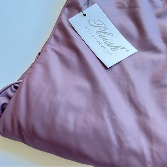 Plush Fleece Lined Liquid Faux Leather Leggings in Wine XS - Picture 4 of 6